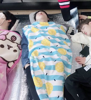 GENTLE REMINDER THAT SANGYEON SLEEPS AS STRAIGHT AS A POLE

#상연아_생일_축하해_알라뿅 
#HBD_mylove_sangyeon