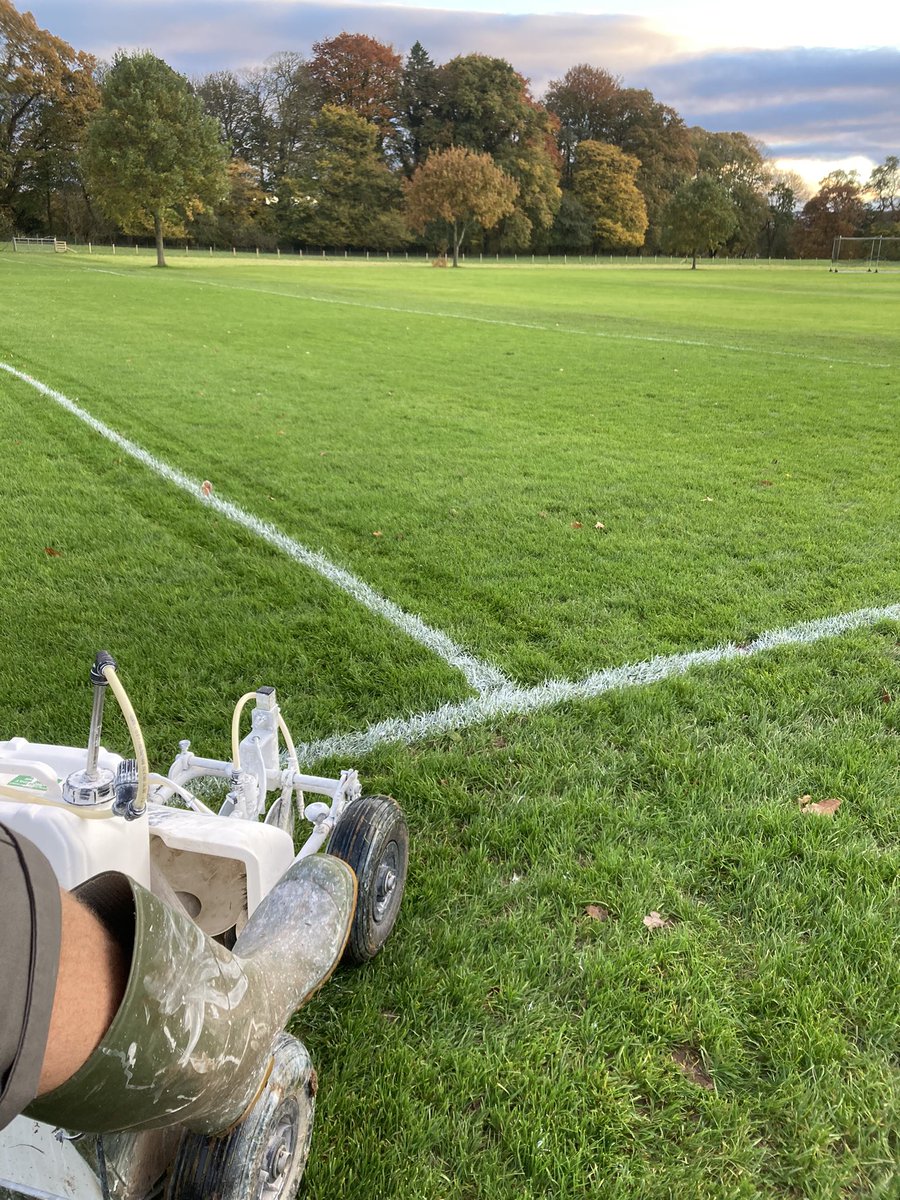 pitch marked for @KirkoswaldFC v @AUFC1896 tomorrow. Bit of a fashion disaster tho, not sure shorts / wellies combo is ever going to catch on 🤣
