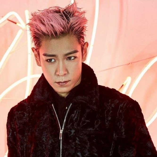 8KLIFE's tweet photo. Happy birthday TOP 🎂 

MAN OF INSPIRATION T.O.P
#HAPPYTTTOPDAY #TTTOP https://t.co/Y1oQMYzNXN