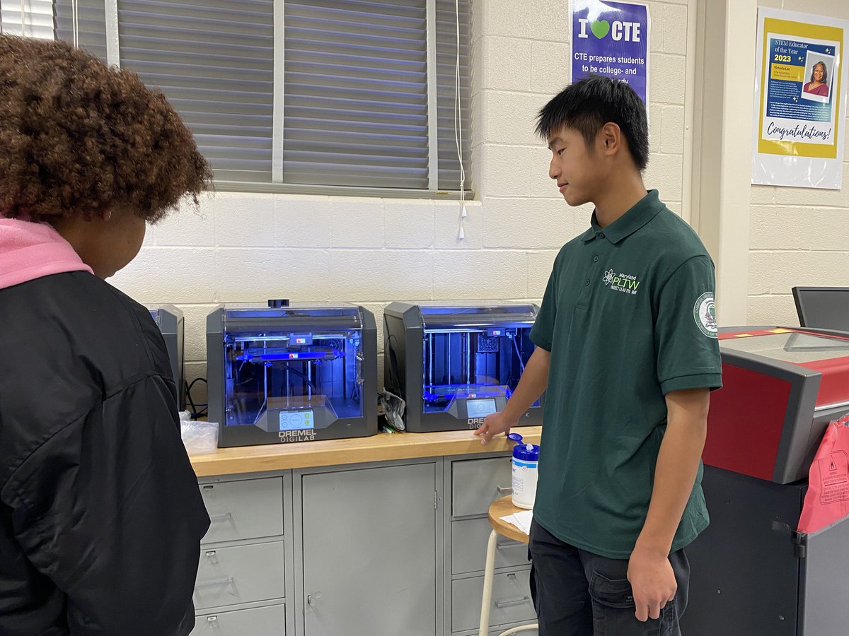 Project Lead the Way Engineering is one of the CTE programs in PGCPS that was present at the Pre K-12 Specialty Programs Showcase on 11/2. It introduces students to engineering technology. For more info visit: pgcps.org/cte @PGCPSCurriculum @pgcpscte