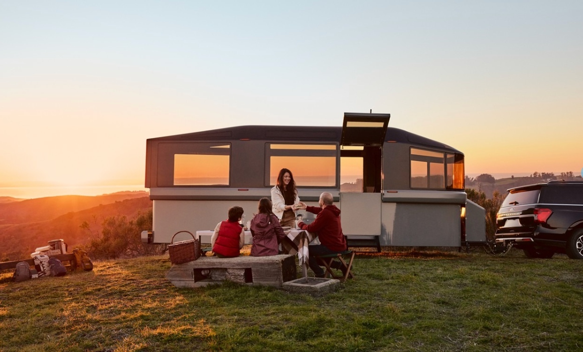 LightshipRV's tweet photo. Check out our latest feature in @Bloomberg where they shed light on our exciting journey!
https://t.co/Bb65B03KQK
#Lightship #ElectricRV #FutureOfTravel #RVRevolution #Innovation #ClimateTech #EV https://t.co/BaHWXdbSJx