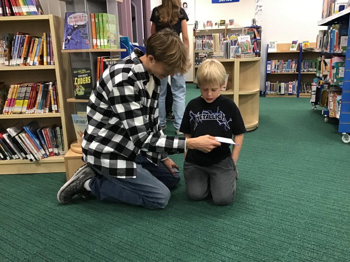 IntlSchAmst's tweet photo. Grade 10 students have recently been reading with students in grade 2 as part of a new student-led reading programme 📚
#CommunityAtTheHeart #ISAstories #DevelopingCommunity #ServiceProject https://t.co/TgLPutLgqW