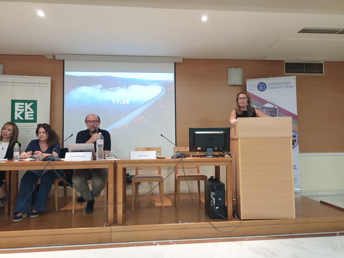 Insightful talk of @CerejoDalila about teaching Sociology at Portuguese secondary schools at the 'Sociological perspectives in Southern Europe' conference. Associação Portuguesa de Sociologia <a href="/Hellenic_soc/">Hellenic Society</a> @isa_soc