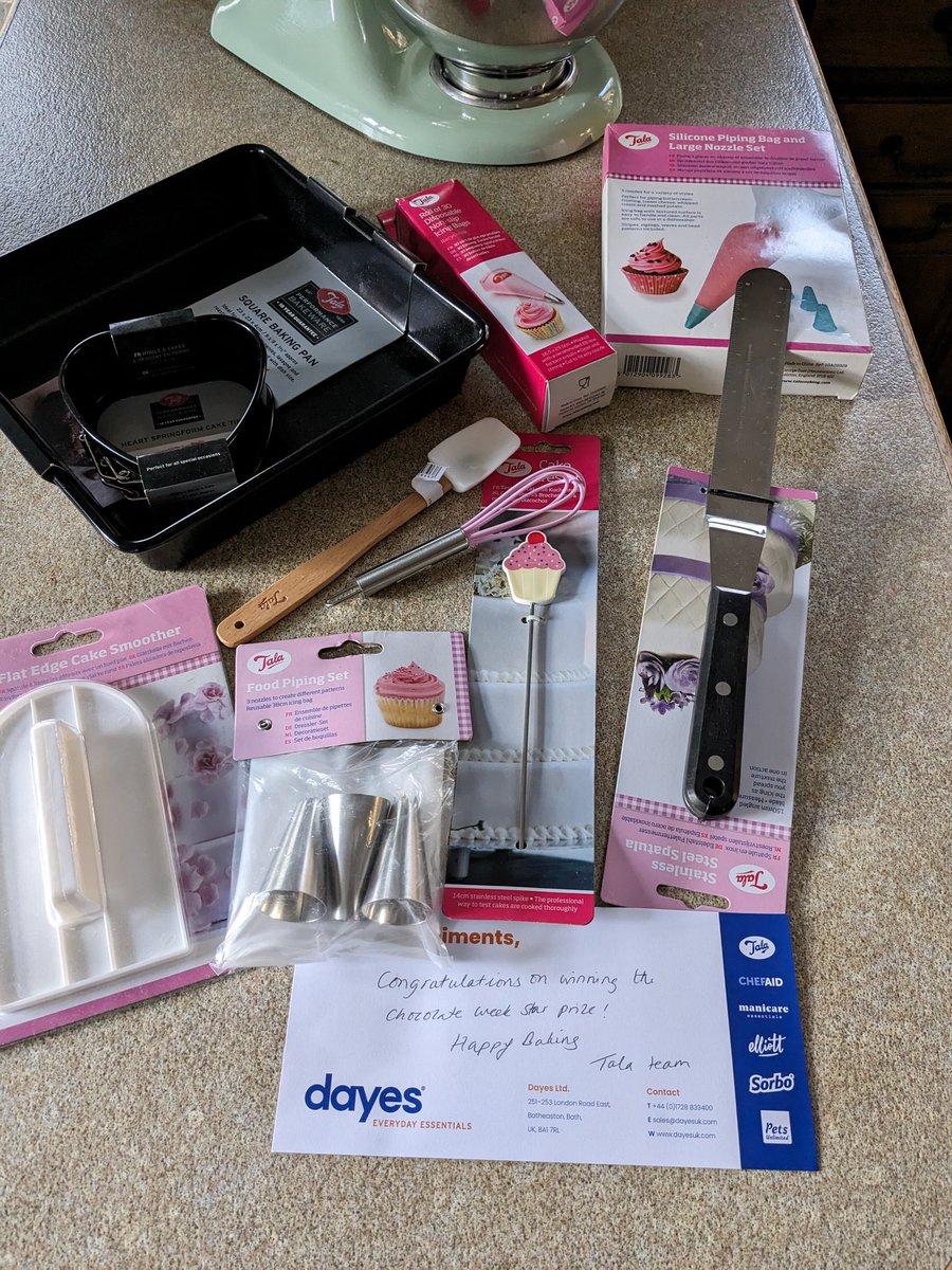 Delighted with the wonderful, generous prize from <a href="/TalaCooking/">Tala</a> for being chocolate week #starbaker. It was waiting on my doorstep when I got home from holiday 😃#gbbotwitterbakealong
Thank you <a href="/Rob_C_Allen/">Robert Allen</a>  <a href="/thebakingnanna1/">The Baking Nanna</a> <a href="/marybethxx6/">❤️karen Mary Elizabeth❤️</a>
