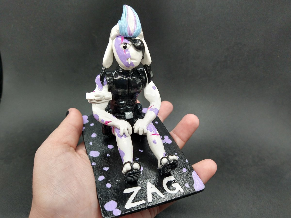 TickysTrinkets's tweet image. Happy November! I know I&apos;ve been quiet lately, but I&apos;ve had a lot of orders recently. This is a custom OC sculpture I made for a regular customer of mine.Also, I&apos;m still working on my digital art for the rest of cottagecore series.#customoc #art #polymerclay #etsy #sculpture