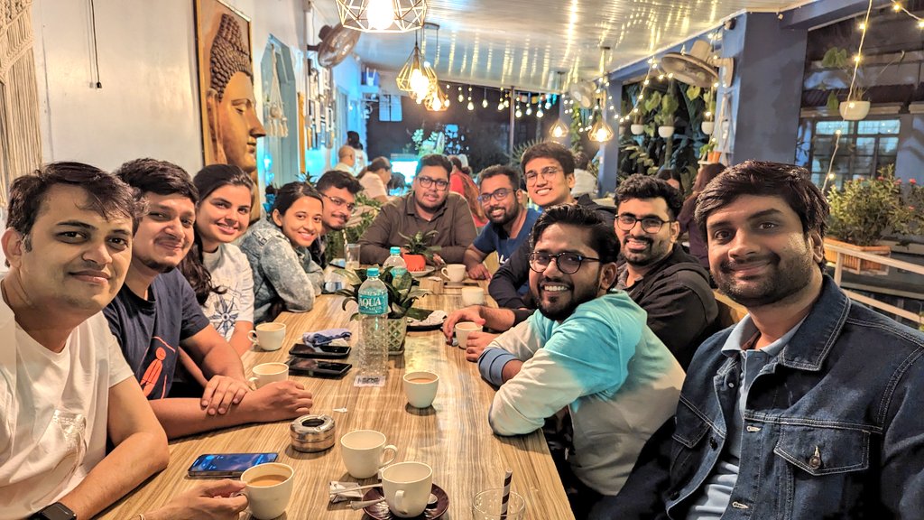 ankitsharma_007's tweet image. Momos pe charcha by speakers of Devfest, Siliguri