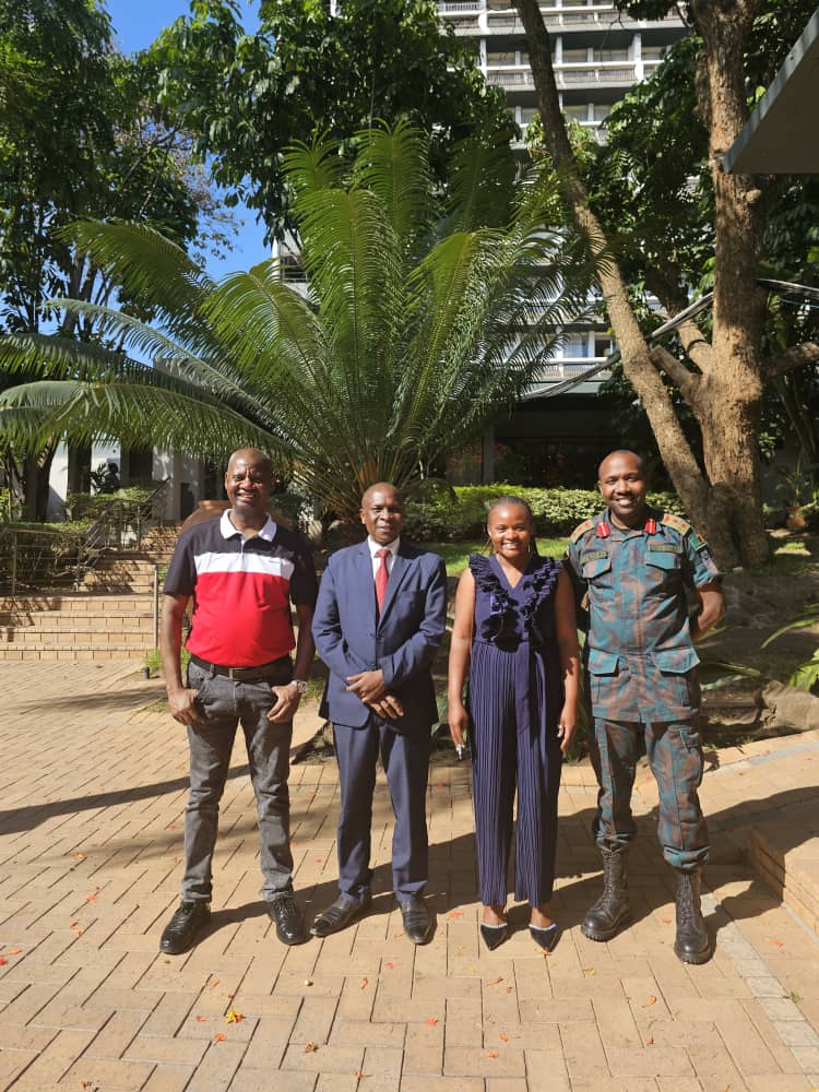 gcsp_alumni's tweet photo. ➡An absolutely engaged team of #GCSPAlumni met today at the 1st ever #GCSPGANN in #Lusaka. Looking forward to this collaboration with security policy experts from the #SADC states.#internationalsecurity #community
@TheGCSP https://t.co/dxTVvlW5P8