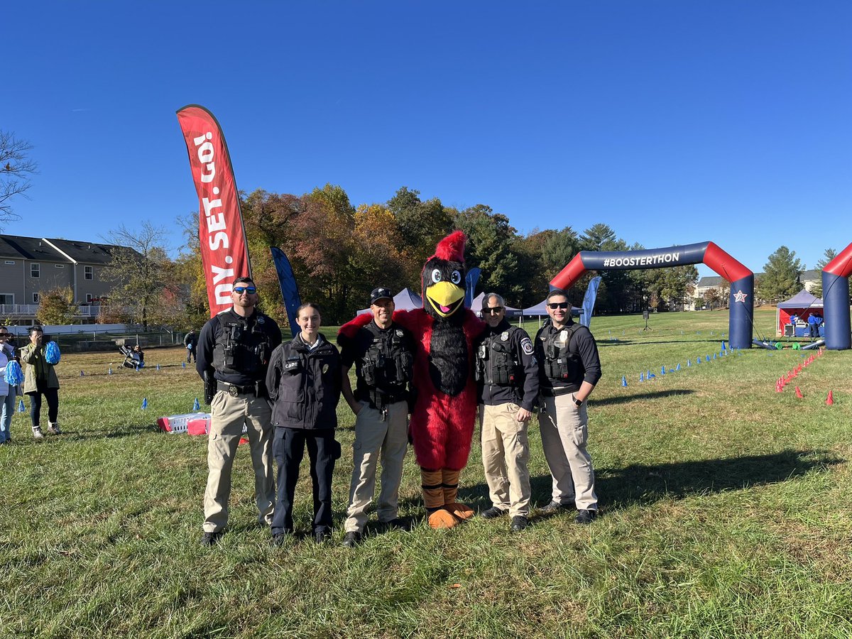 Community Relations Crime Prevention Unit came out to support our Cardinals at our Fun Run! They are #aacpsawesome