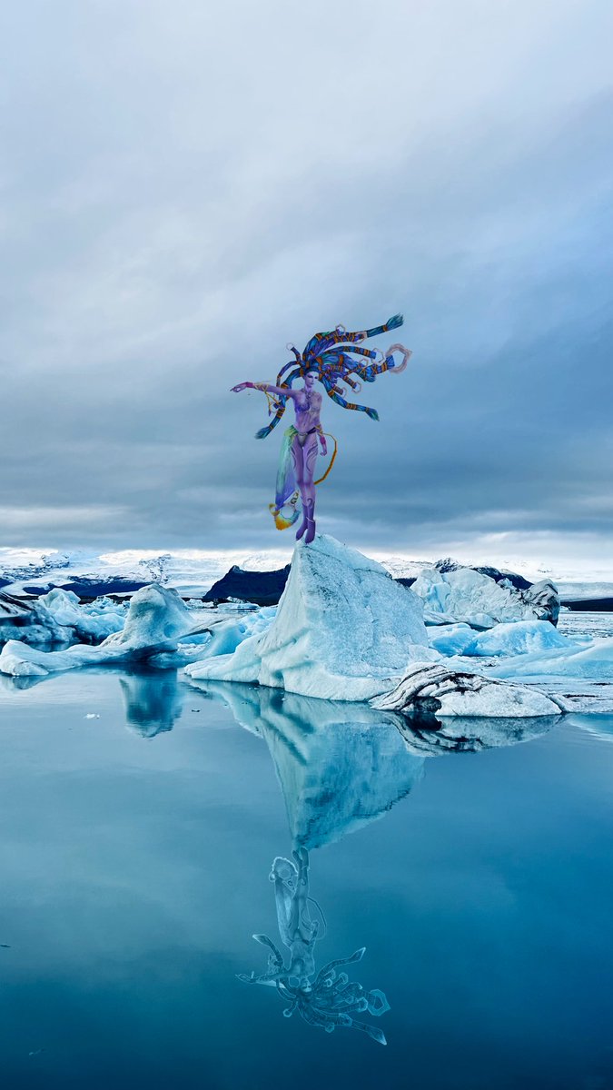 Memorie di un viaggio in Islanda 🇮🇸 

❄️💎 Diamond Beach for a Diamond Dust queen.

Show her some love!

#iceland #FFX #shiva #diamondbeach