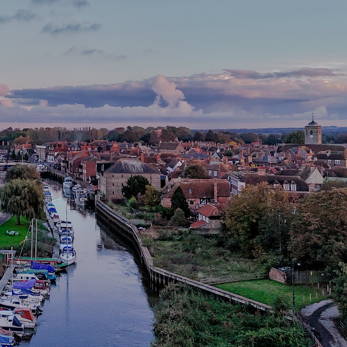 It's #NationalSandwichDay 📷and we're celebrating our very own and the best sandwich of them all, the beautiful town of Sandwich in Kent. Don't just take our word for it - the town features on Susan Calman's #GrandDayOut at 8pm today on C5. 
📷 kcphotographyanddesign.co.uk