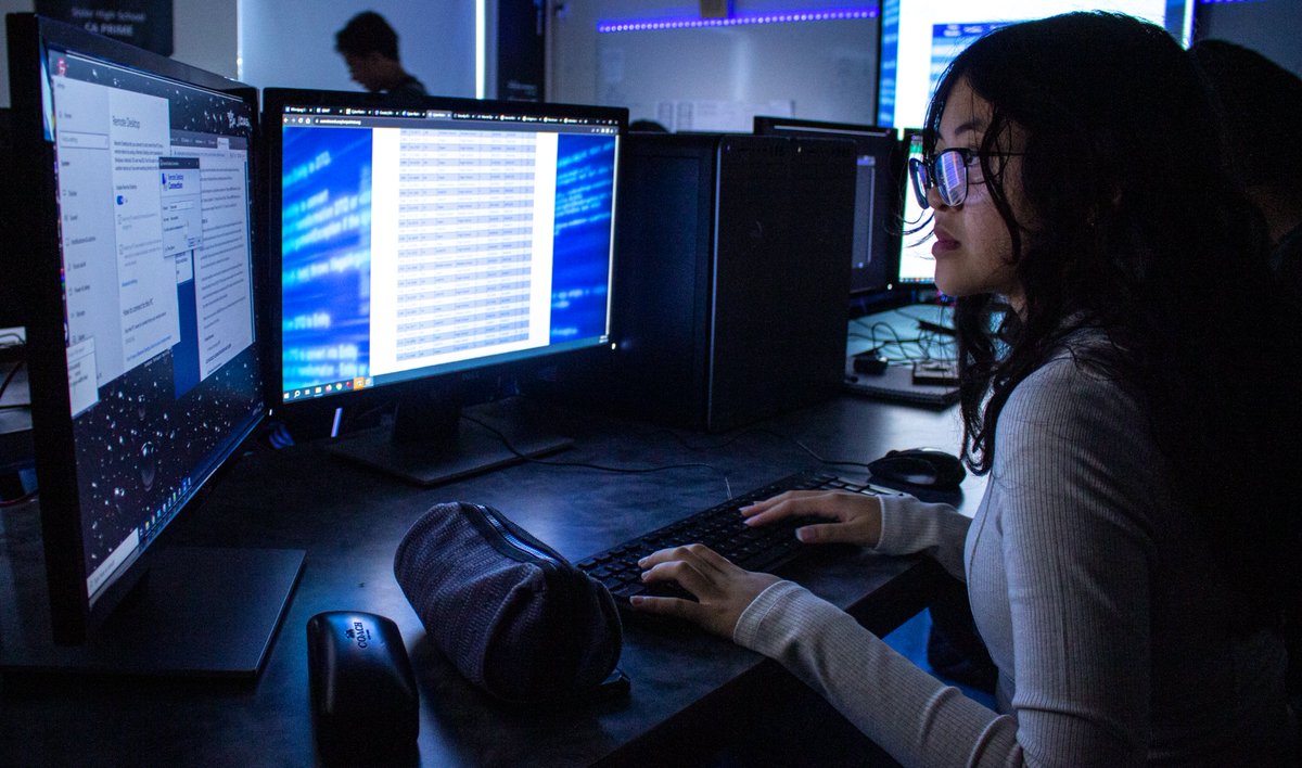 Sisler Cyber Academy tweet media