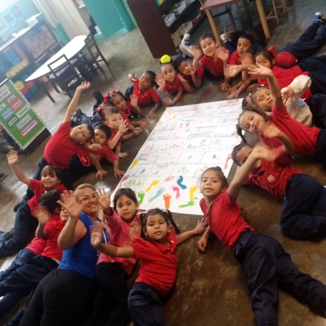 luismariaolaso1's tweet photo. Debemos estar unidos, consciente, cargados de mucha fe y confianza para seguir trabajando por la educación de Venezuela.   #ConFyAConfiamosEnVenezuela https://t.co/kZPxtqjP7t