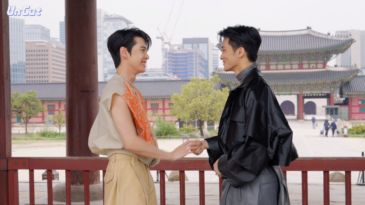 여기서 이렇게 사랑을 나눴었구나... 이제 경복궁가면 맠도생각만 하게 생겼다