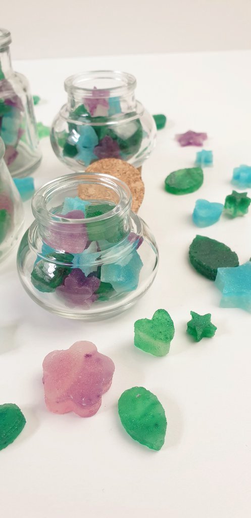 Daiyame's tweet photo. Könnte ja auch mal wieder Kohakuto machen. 😶
Es gibt's einfach zu viele Möglichkeiten dafür mit Farben und Formen zu experimentieren. 💖
#KitchenStuff https://t.co/qwxgNsYI3s