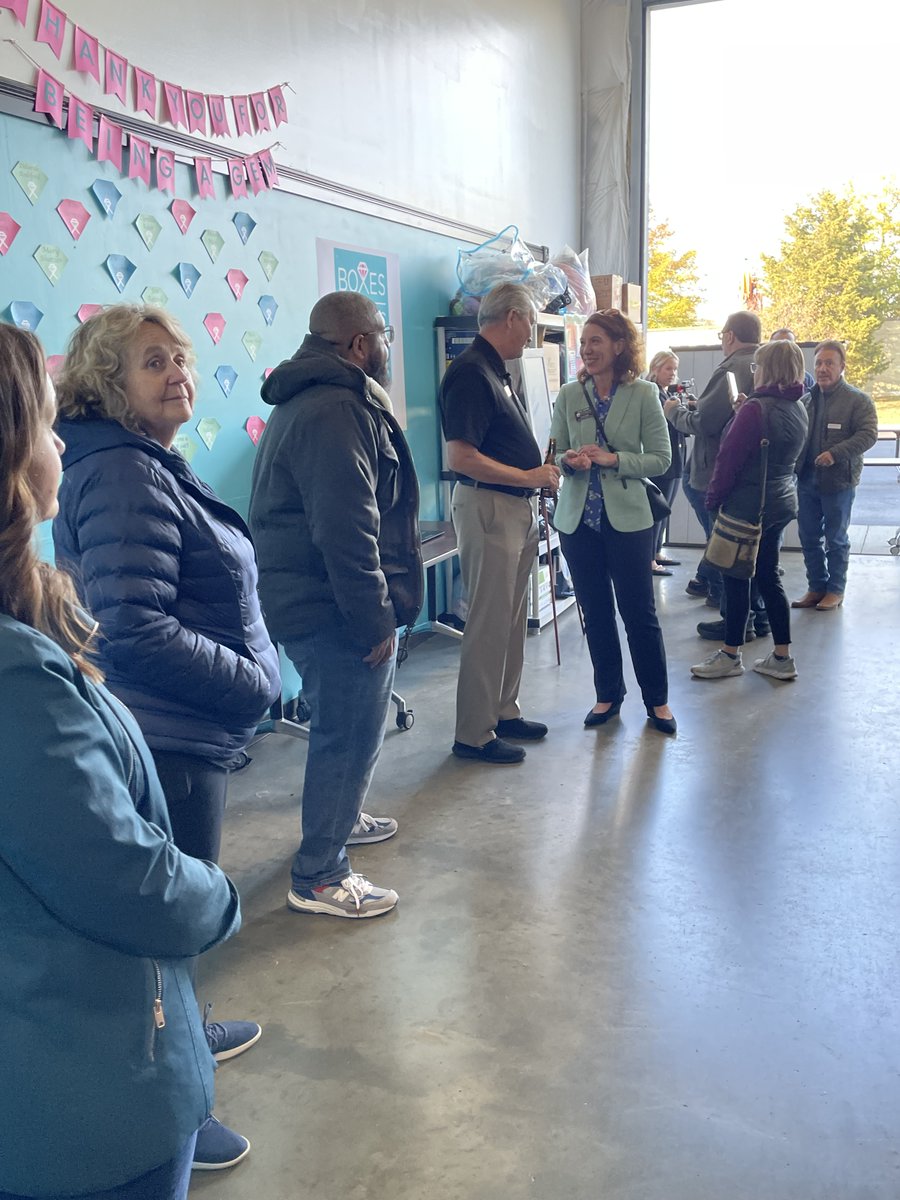 ride66express's tweet photo. Congrats to our partner #BoxesOfBasics who opened a new larger warehouse yesterday! They've assisted more than 900 kids this year -now have more room to help more kids in Prince William. Support their mission at https://t.co/vuKaeKi9fI #CommunityFirst  #I66EMPCares https://t.co/iylvGCdP0m