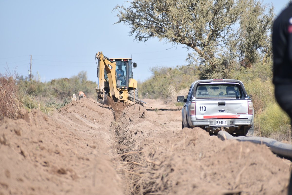 💧Mendoza: Avanzan las mejoras en la red de agua potable en Jocolí y San Francisco

La obra se ejecuta gracias a una inversión que supera los $124 millones y tiene como fin proporcionar un suministro de agua más eficiente y seguro para la comunidad. tinyurl.com/2xddemoa