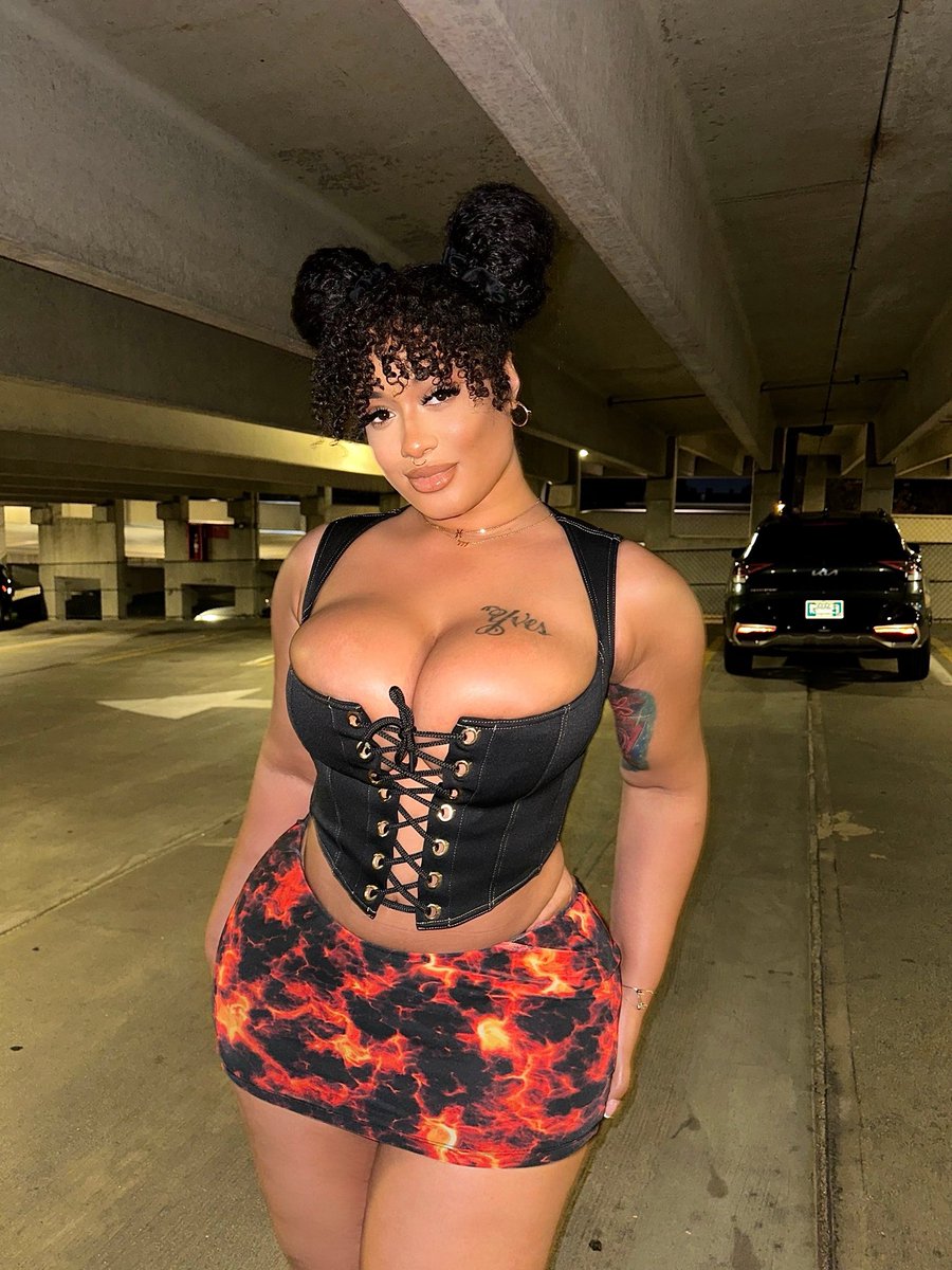 melaninpalace's tweet image. thiccc Bratz 🥵