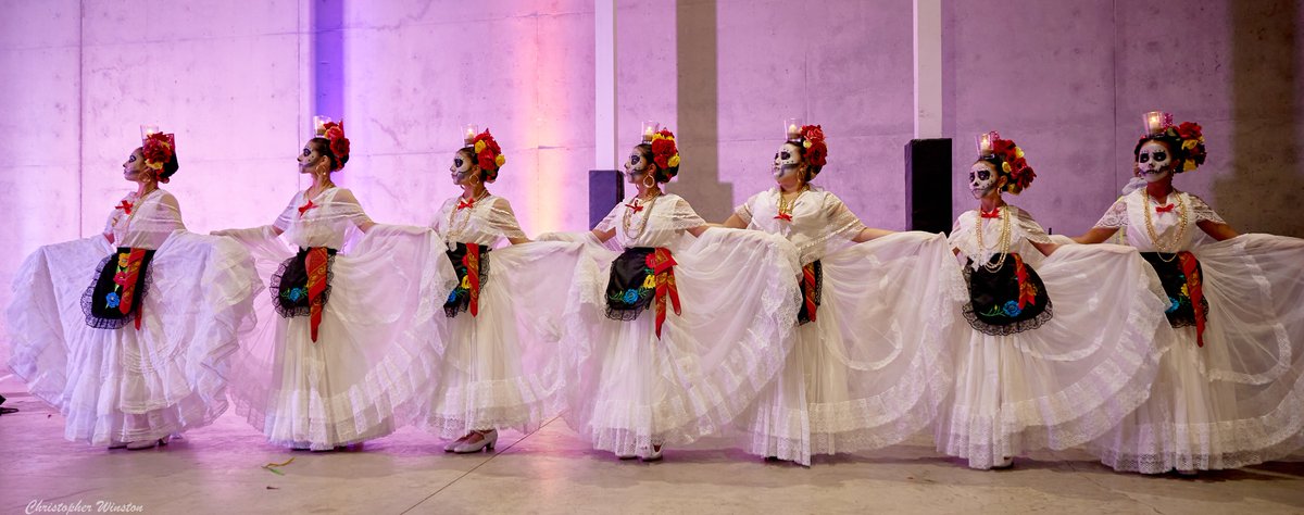 cdw21's tweet photo. #DíaDeLosMuertos #WaterlooPark #AustinTexas #canon #dancers #dancing #culture #austinlife #visitaustin #familyfun #austinparks https://t.co/qUaLGgCNlh