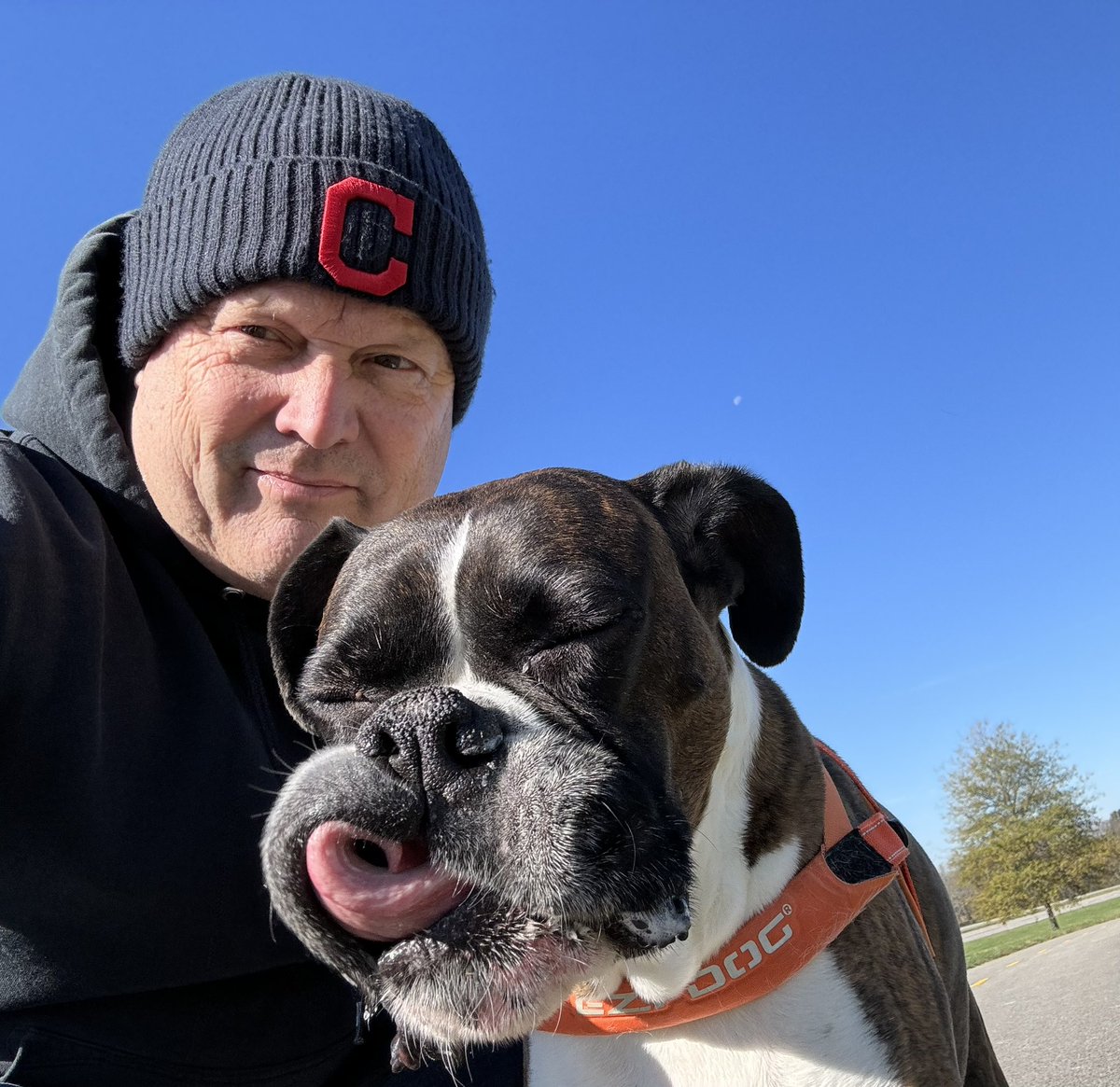 Beautiful KY day with my champ! <a href="/EzyDogUSA/">EzyDog USA</a>
