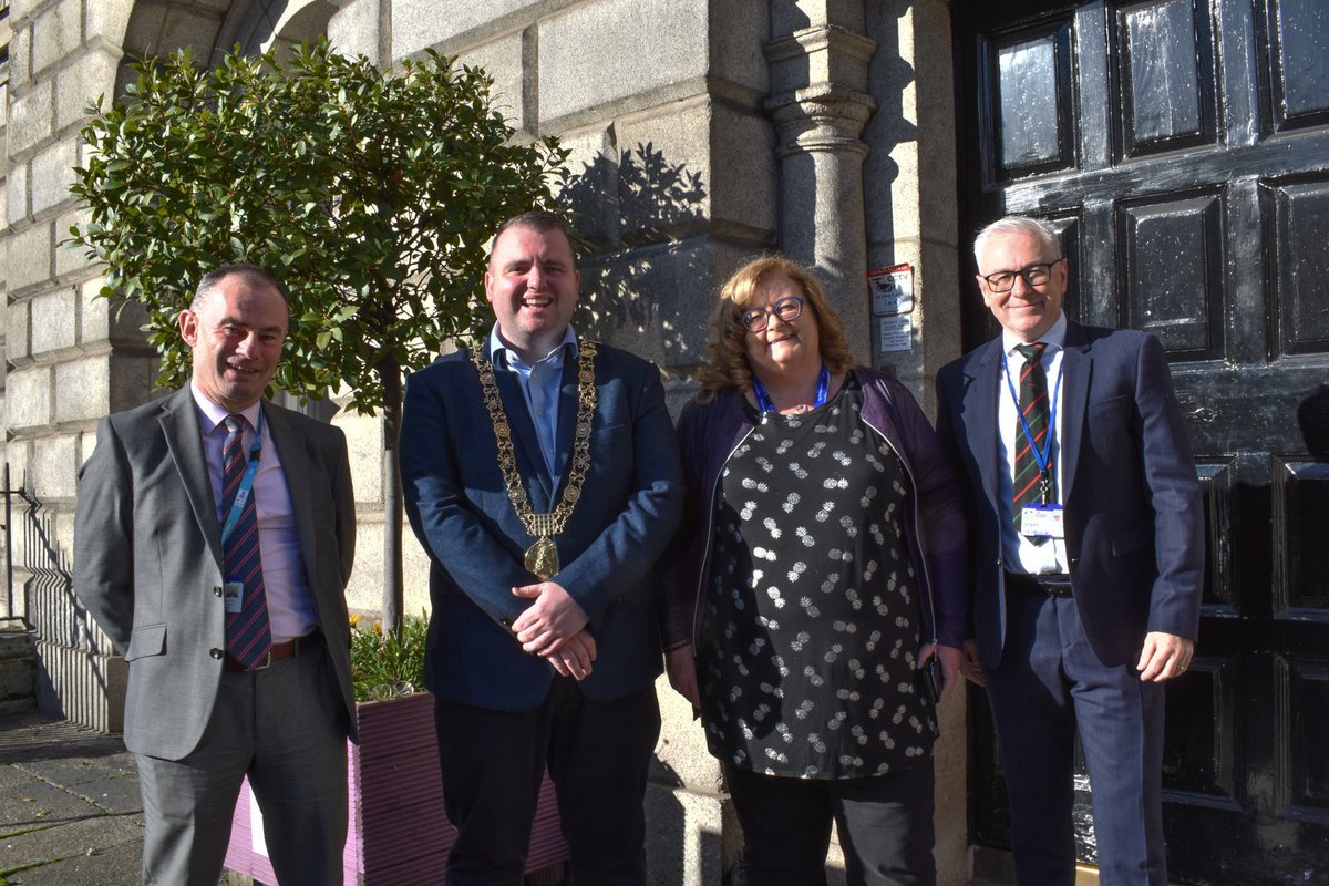 RotundaHospital's tweet photo. We were delighted to welcome Lord Mayor @daithideroiste to The Rotunda for our Charter Day. Today we honoured our staff with 25 years or more service at The Rotunda. Congratulations to all staff who were awarded today. https://t.co/aTARaEvpIZ