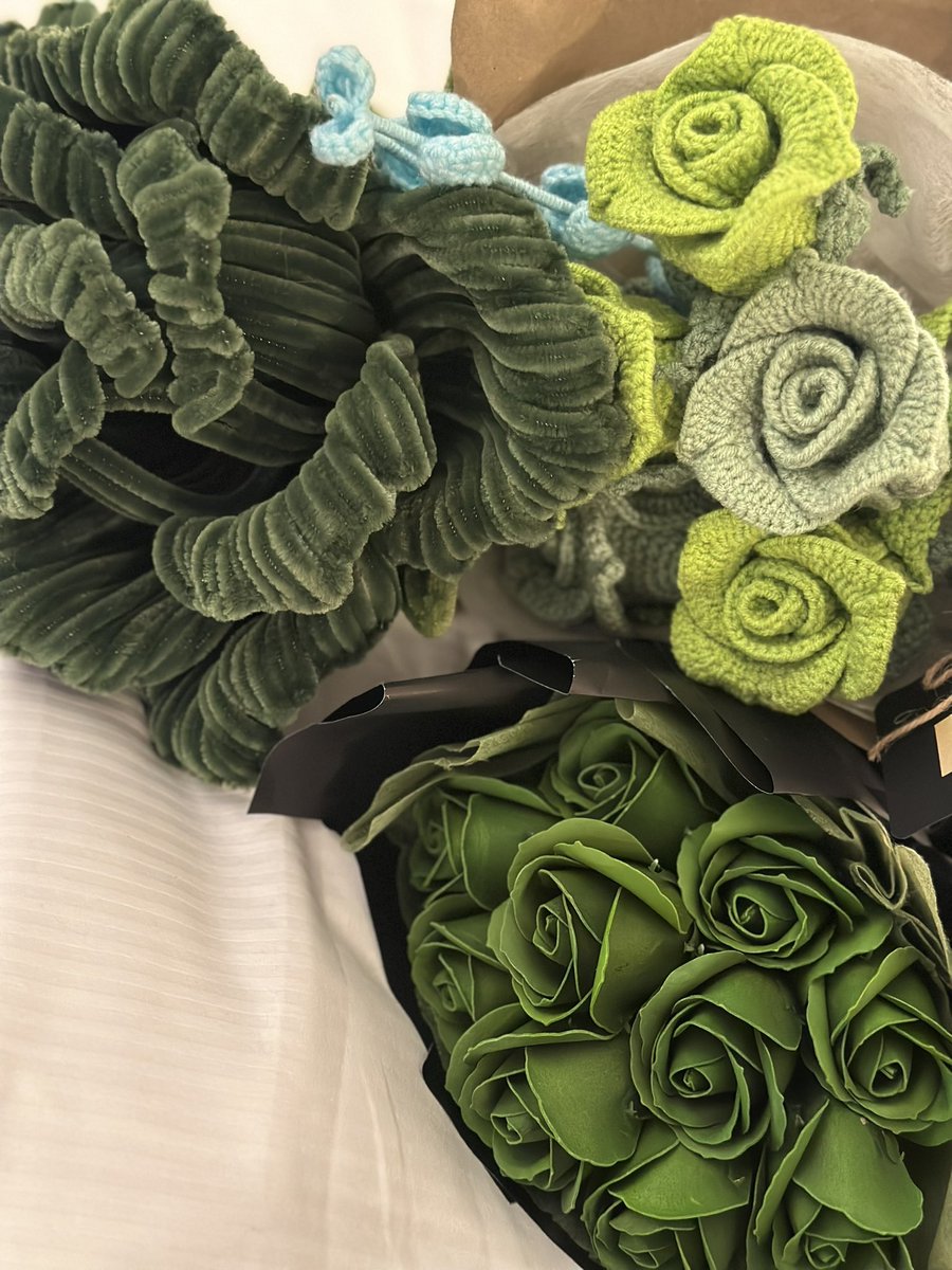 ,,, Have A GN💚 ,,,

.
.
#GreenyRose