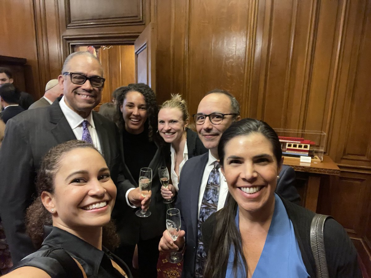 JenReid_MD's tweet photo. My new favorite holiday - Dr. Andre Campbell Day!! @TraumaDocSF 
Congratulations to an exemplary mentor and advocate for all. https://t.co/H8UXm0rsd7