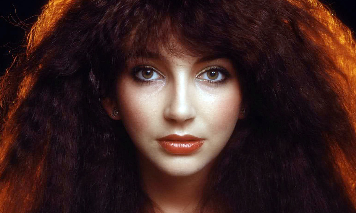 This evening, Kate Bush finally (finally!) gets inducted into the Rock and Roll Hall of Fame. Ahead of that, we picked our 30 favorite covers of her songs:
covermesongs.com/2023/11/the-30…