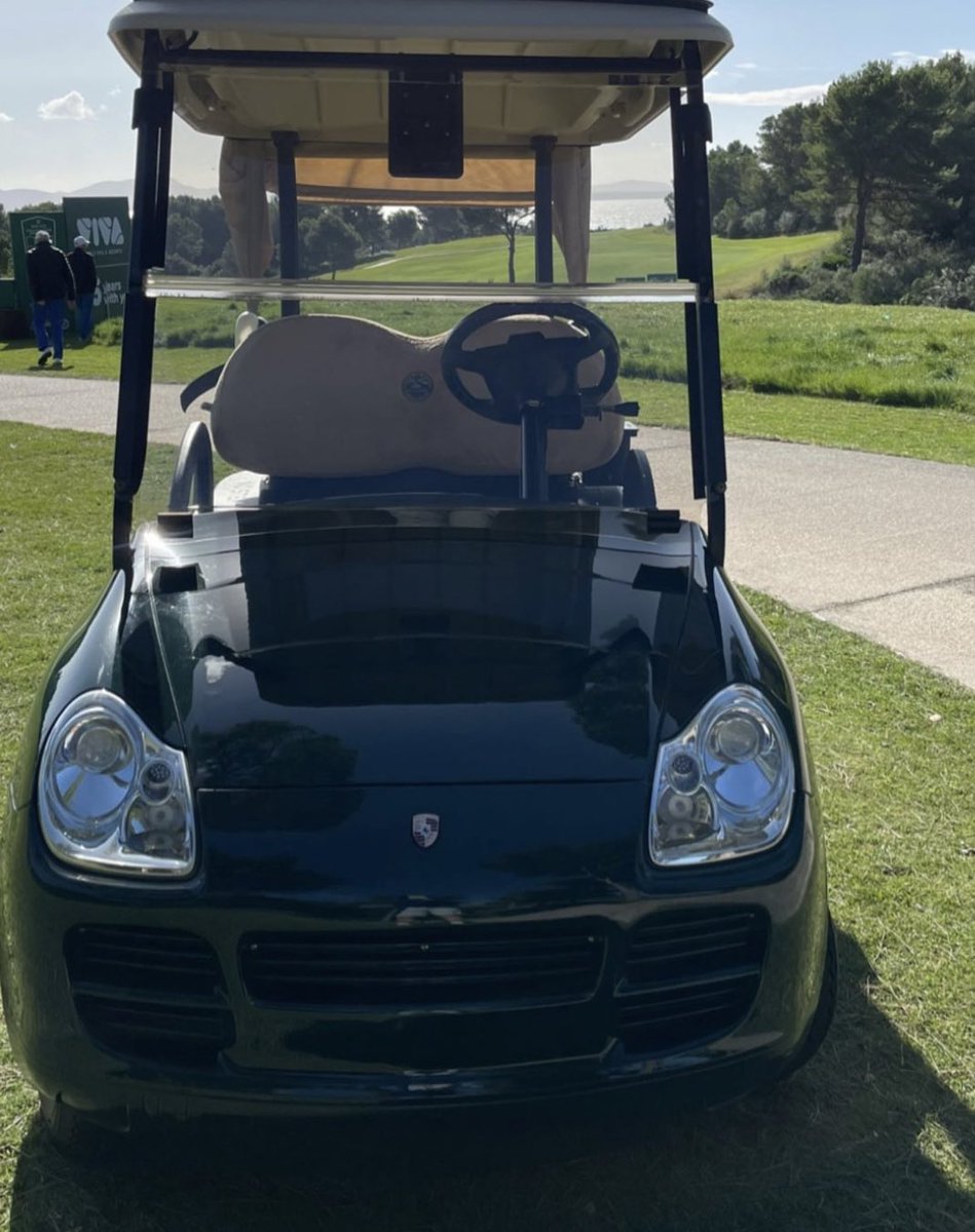 How about that for a golf buggy 😍