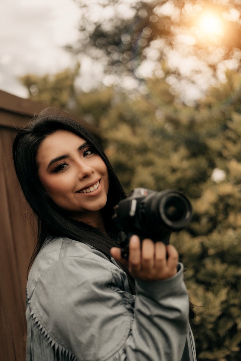 deannegina's tweet photo. The one behind the lens 📷✨ https://t.co/VSBKFXibas