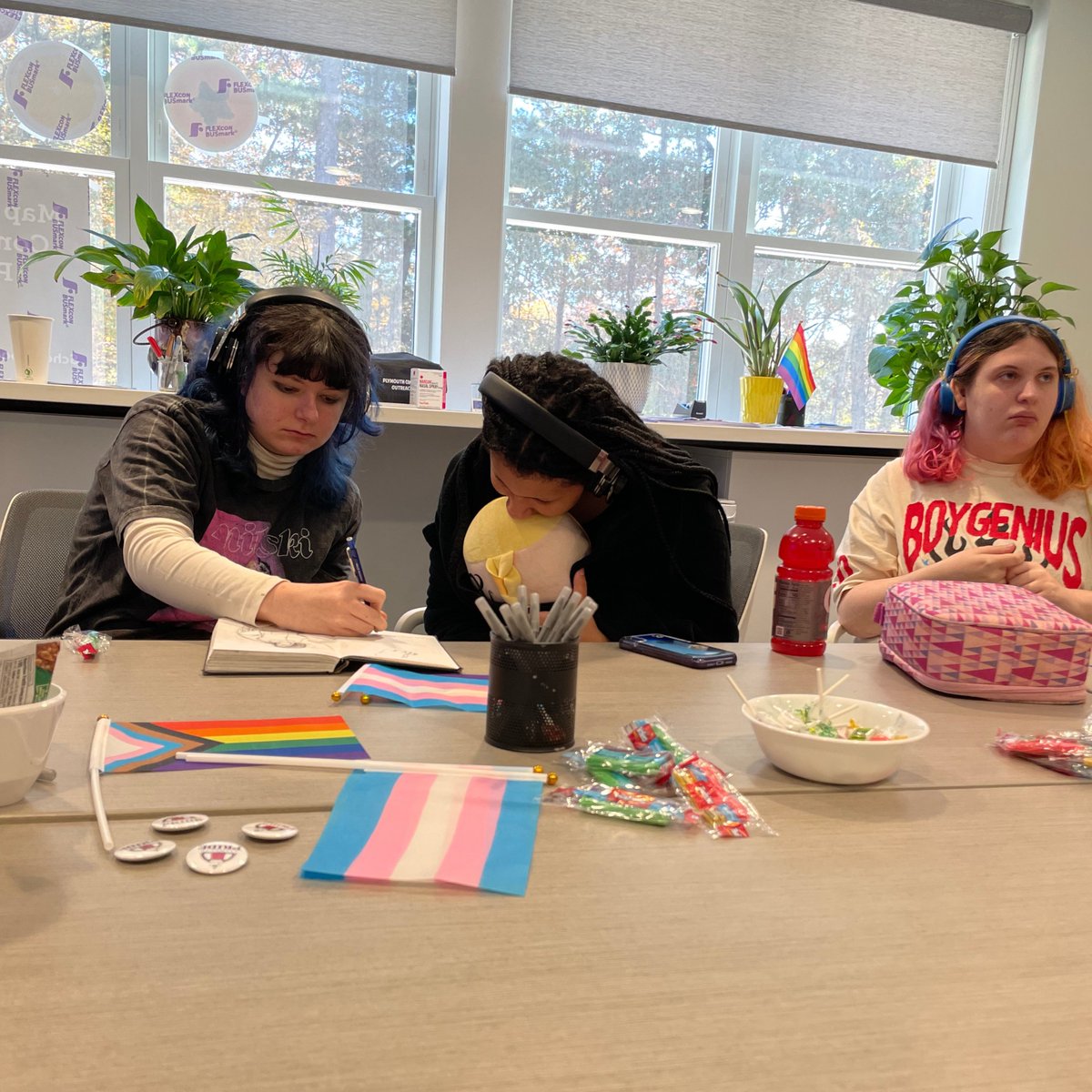 themapacademy's tweet image. We were so happy to have @PlymouthPride visit and present during a Map Pride Alliance meeting. Nicole and Becky represented the organization and explained how to get involved in the community through upcoming events and volunteering. 🏳️‍🌈🏳️‍⚧️