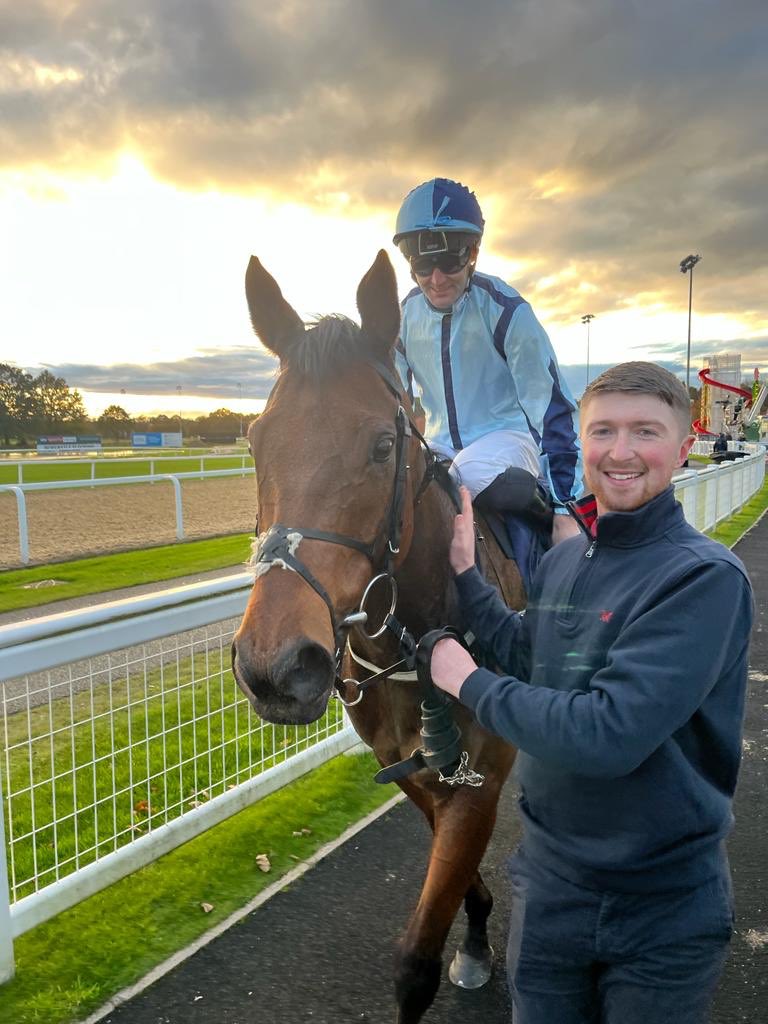 Hortzadar heading in to the winner’s enclosure at @NewcastleRaces First time on the All Weather and he delivers a class run under a great ride from @DavidNo45583497 thanks to the team @omeararacing