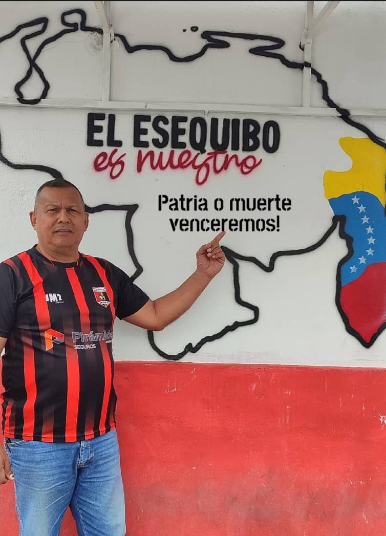 El Movimiento Revolucionario Tupamaro defiende la soberanía de nuestro País 🇻🇪. El Esequibo es de Todos y Todas los Venezolanos. 

#Esequibo

<a href="/NicolasMaduro/">Nicolás Maduro</a> @TupamaroMRT 
<a href="/WBenavides_MRT/">Williams Benavides</a> <a href="/Tupa_Esteban/">Esteban Fernández</a>
