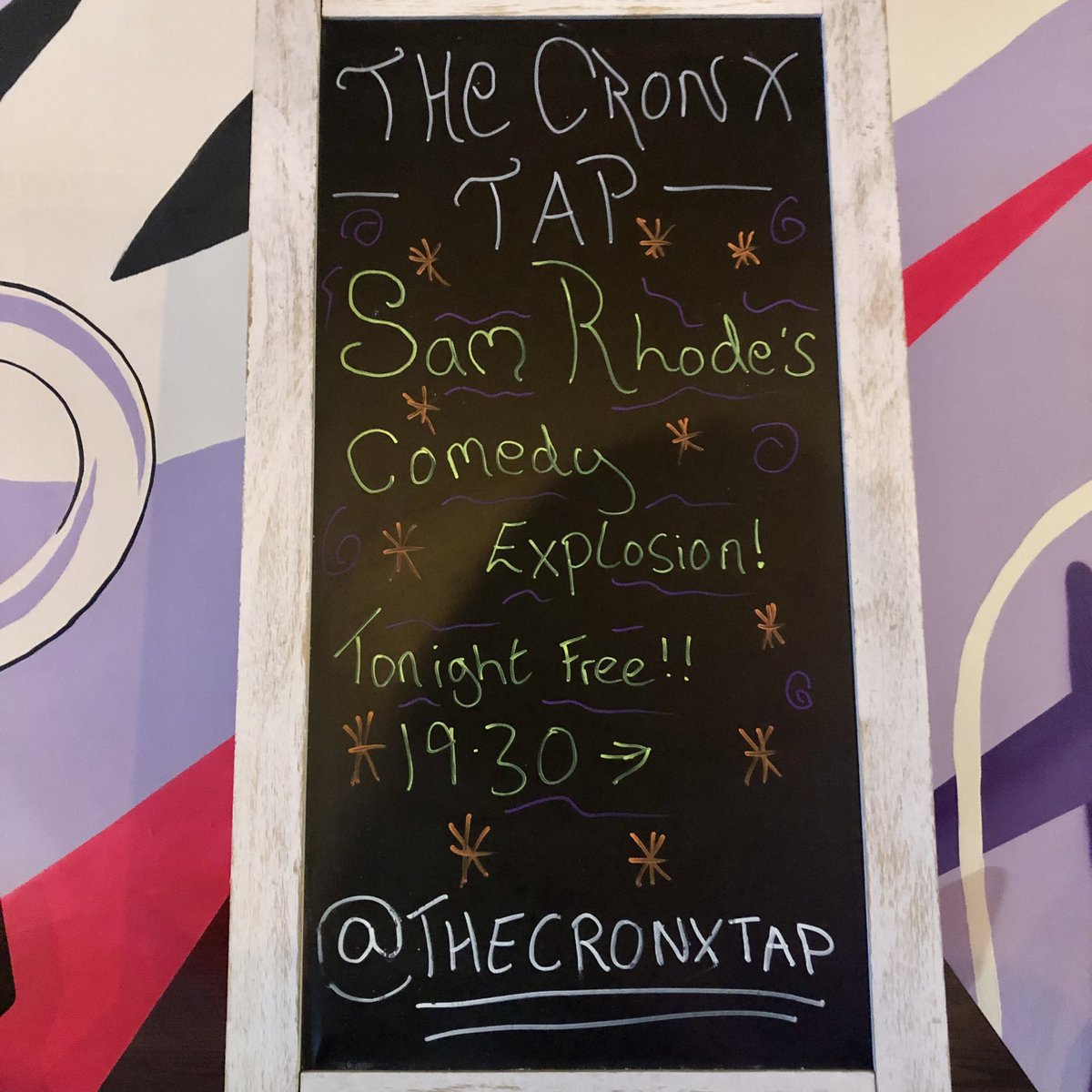 Tonight’s the night @samrhodesce Comedy explosion taking over @thecronxtap live and free from 19.30. 7 acts, lots of beer and food from @tepuyempanadas / @sprinkleandsponge_  what a Friday night!!!!
Keep It Cronx.
#livecomedy #standup #comedy #croydon #craftbeer #beer