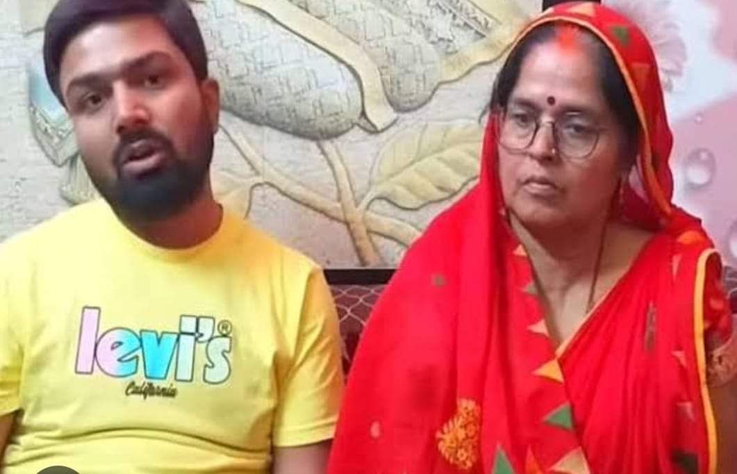 Satyam Thakur (@thakur_satyam1) on Twitter photo 5 नवंबर को भूमिहार ब्राह्मण महापंचायत से एक माँ की भी आवाज लाखों लोगों के बीच से उठाई जाएगी
#मनीष_कश्यप की माता जी इस महापंचायत में शामिल होंगी !! स्वागत है माते !! राउर लाखों बेटा तैयार बा अभिनंदन करे खातिर 
#manishkasyap #manishkashyap
#5_नवंबर_बेगुसराय_चलो 
<a href="/AshutoshBiharKa/">Ashutosh Kumar</a> 5 नवंबर को भूमिहार ब्राह्मण महापंचायत से एक माँ की भी आवाज लाखों लोगों के बीच से उठाई जाएगी
#मनीष_कश्यप की माता जी इस महापंचायत में शामिल होंगी !! स्वागत है माते !! राउर लाखों बेटा तैयार बा अभिनंदन करे खातिर 
#manishkasyap #manishkashyap
#5_नवंबर_बेगुसराय_चलो 
<a href="/AshutoshBiharKa/">Ashutosh Kumar</a>