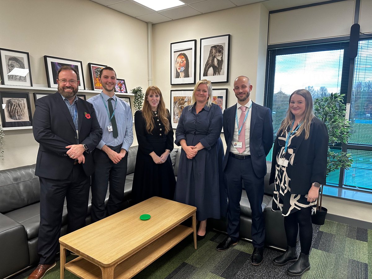 Great visit to Droylsden Academy today. Met the inspirational <a href="/AngelaRayner/">Angela Rayner</a>. Heard some amazing students and caught up with <a href="/TeachFirst/">Teach First</a> ambassadors at this brilliant school. Thank you to Ed and Georgina for inviting us in a nurturing the next generation of teachers and students.