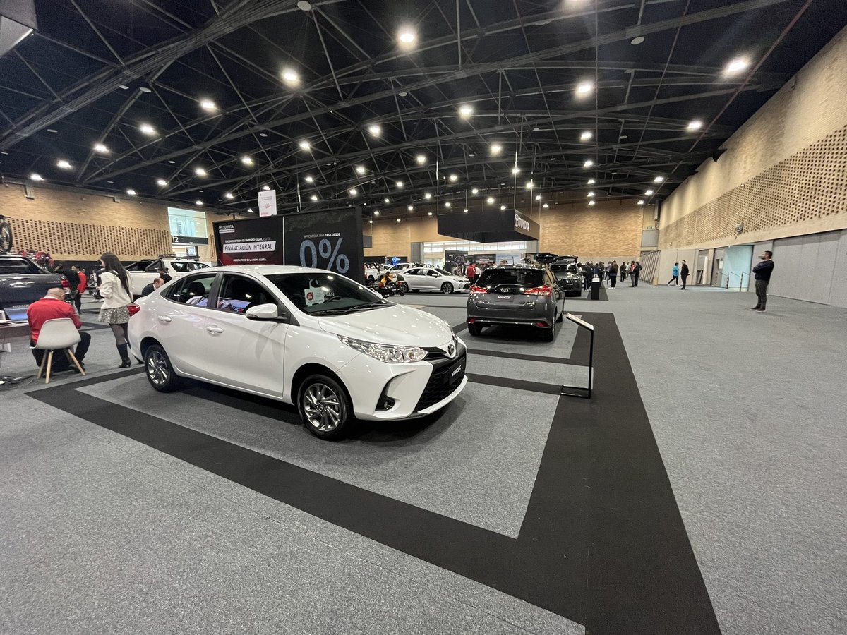 ¡Prendemos motores en esta aventura! 🚗💨 #ToyotaEnElSalónDelAutomóvil #ToyotaenCorferias