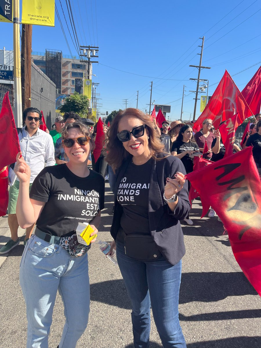 ImmDef's tweet photo. The incredible @walkwithamal brought hope and inspiration to downtown Los Angeles today raising awareness about the plight of forcibly displaced people worldwide, particularly children. #TeamImmDef,  was proud to walk alongside #LittleAmal. https://t.co/EpuCpf4uNh