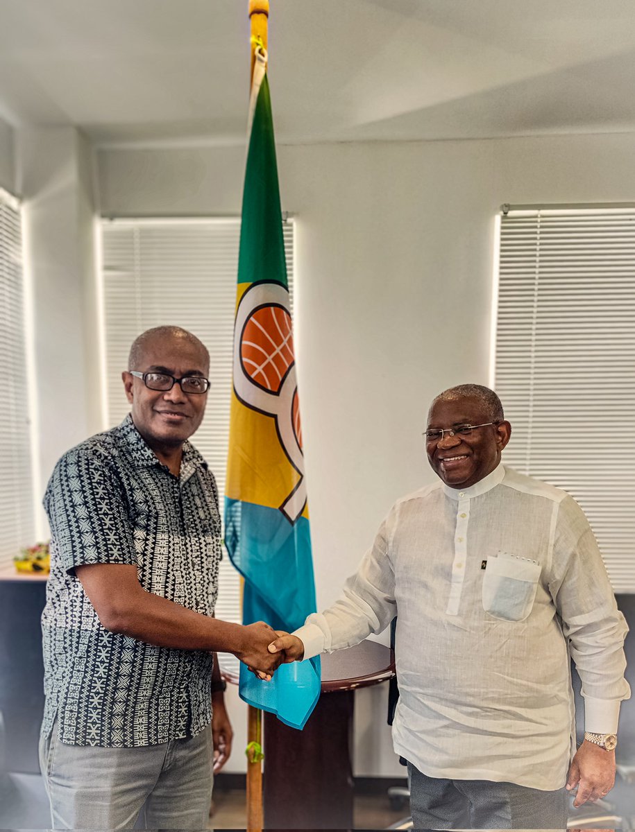 PressACP's tweet photo. OACPS Secretary-General HE. Georges Rebelo Pinto Chikoti met with Hon Peter Kenilorea Jr, former President of the OACPS Parliamentary Assembly, in Honiara, Solomon Islands, to discuss parliamentary arrangements post-Cotonou, with a focus on the Pacific Regional Parliamentary Assembly. 

The crucial  meeting also addressed the significant challenges faced by the region, particularly Small Island Developing States (SIDS), and stressed the importance of comprehensive support.

Secretary-General Chikoti commended  Hon Kenilorea for his remarkable achievements during his presidency, particularly his exceptional leadership in formulating the rules of procedure for the Joint Parliamentary Assembly (JPA).

@kenilorea @KaiSawaieke @SI_Parlisment @iroga_luke @SolomonTimes @ginakekea @oeremae @ForumSEC