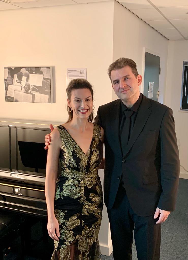 I wish to thank the @WNOtweet and their music director Tomáš Hanus for an unforgettable concert last Sunday. Their gorgeous sound and maestro’s sensitive and inspiring conducting were a welcome comfort and a glimpse of hope in the darkness. 
#RichardStrauss #fourlastsongs