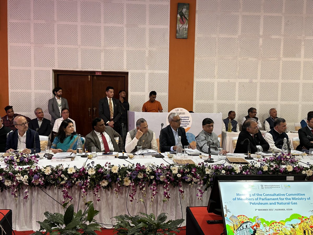 Discussed PM @narendramodi Ji’s vision for biofuels & energy sufficiency with fellow parliamentarians, CMDs of Oil sector PSUs & officials with my colleagues Sh @Rameswar_Teli Ji at the Consultative Committee of Members of Parliament on Biofuels & Compressed Bio Gas in Kaziranga.