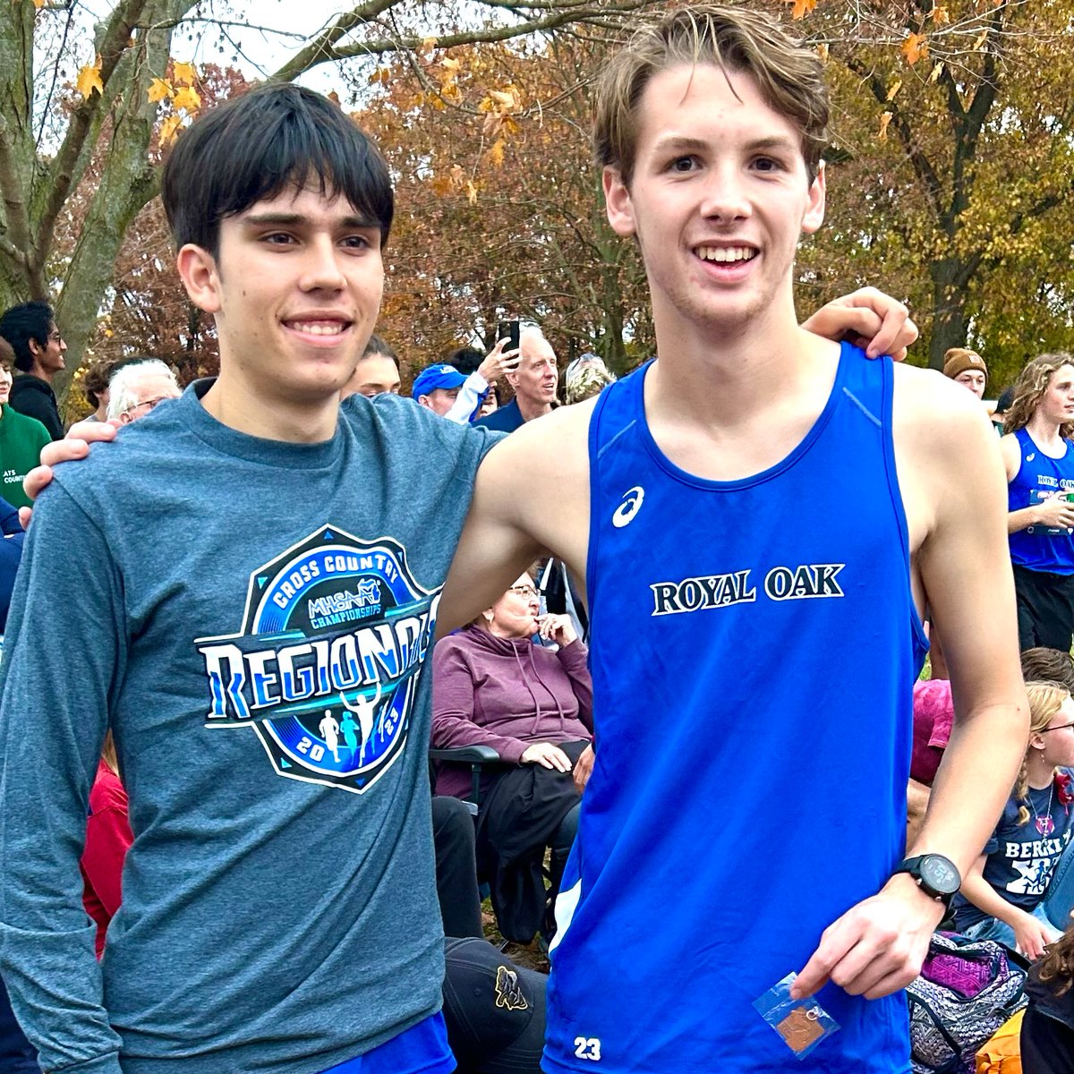 ROXCTF's tweet photo. Best wishes to seniors Sebastian Ramirez and Braxton Sipes as they get ready to race against the state's best at the MHSAA Division 1 LP Finals! They'll be running at 3:30 pm tomorrow on the course at Michigan International Speedway.

LIVE RESULTS: https://t.co/15Ca8jSmsL https://t.co/fE9koqBxUw
