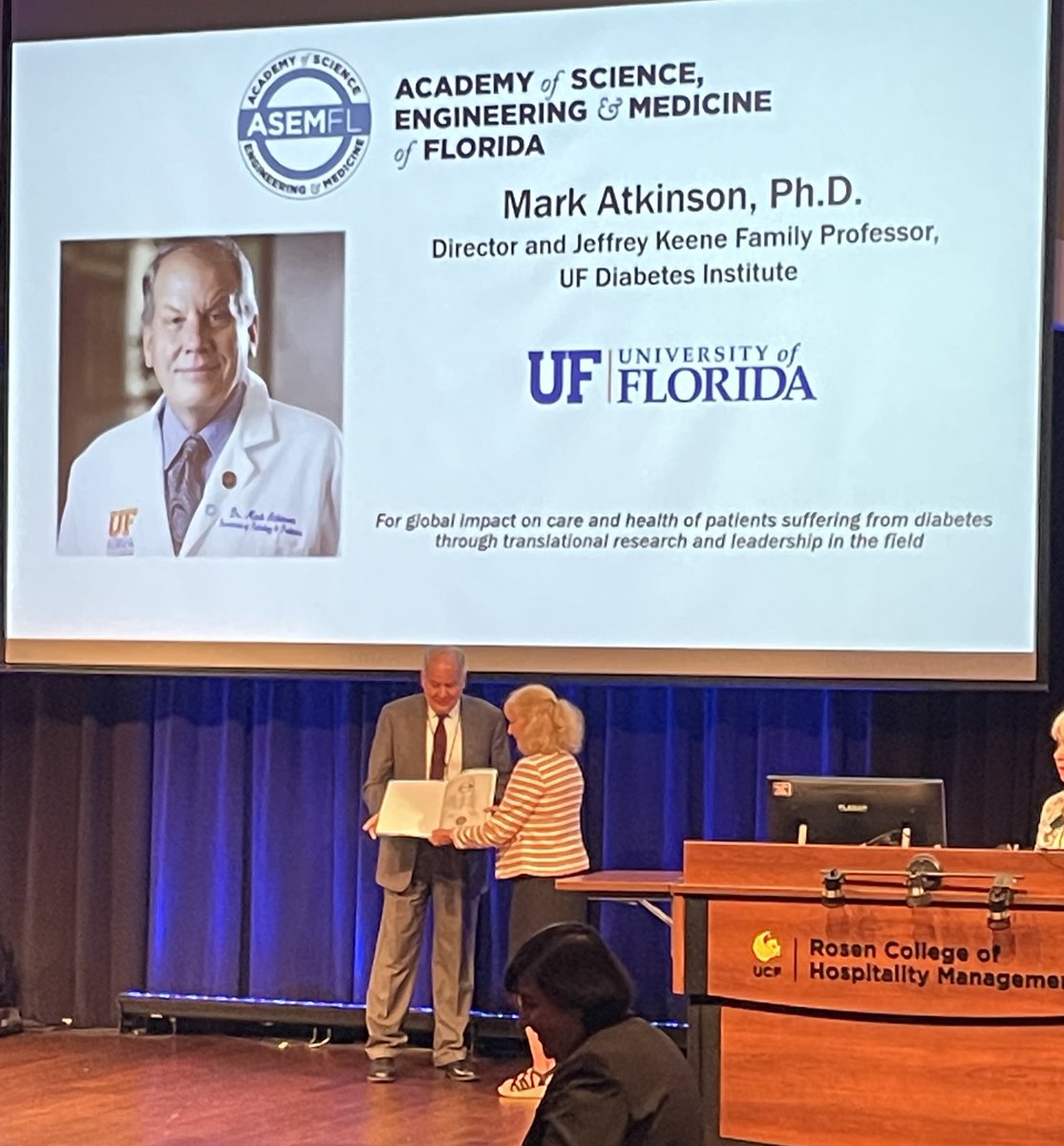 ashu83's tweet photo. Not me fanboying over some of my amazing teachers Dr. Abernathy @UFMSE @UFWertheim @UFBME and mentors Dr. Atkinson @ufdiabetes Dr. Fornoni @ASNKidney @umiamimedicine getting inducted into the FL academies @asemflorida https://t.co/t8Uvk7VbsO