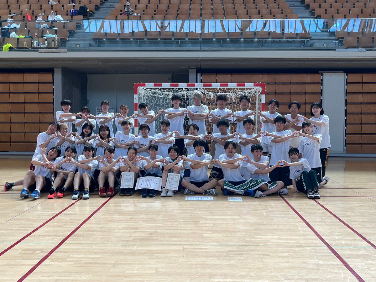 kindaihand's tweet photo. @gc_japan_univ 金沢大学ハンドボール部です。ターム2の参加団体の皆様、頑張ってください！我々も応援して貰えるように頑張ります！🔥 https://t.co/Qlt4xannV2