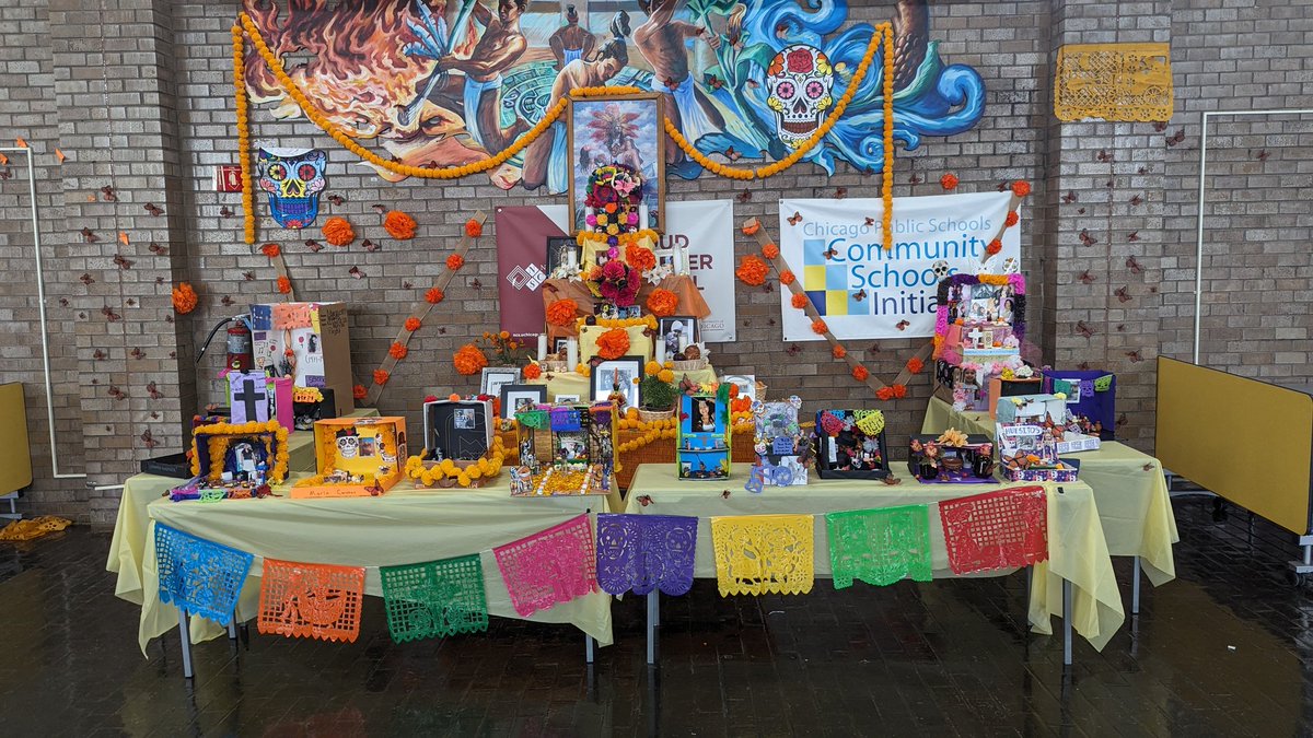 CPSNetwork16's tweet image. Day of the Dead celebration @FCAIBCHICAGO 

@ChiPubSchools