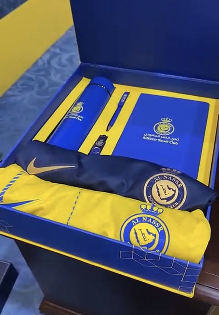 إهداء من حساب جماهير النصر 🎁

تيشيرت الاصفر 💛والازرق💙
للمتابعين
شروط المسابقة :
رتويت للتغريدة 🔁 ومتابعة 💛💙
 
واكتب تم في التعليقات 🤝
السحب بعد خمسه ايام  اكتروني 
الله يرزق الجميع