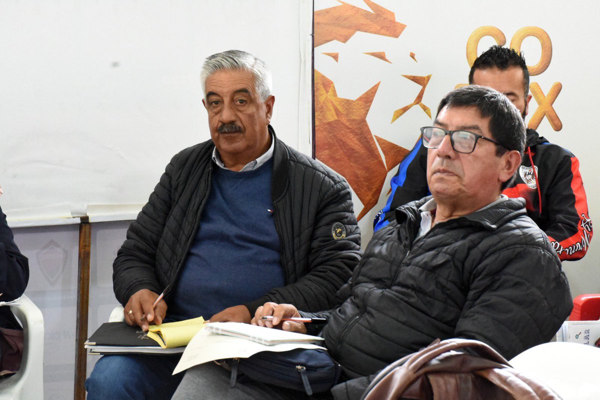 IndeportesBoy's tweet photo. #Intercolegiados | Con éxito se viene desarrollando en el salón de prensa del estadio, el sorteo de la ‘fase final Departamental de los Juegos Intercolegiados Nacionales 2023’, encuentro en el que participan entrenadores, delegados y rectores de las diferentes instituciones. https://t.co/CaLDWVHLpw