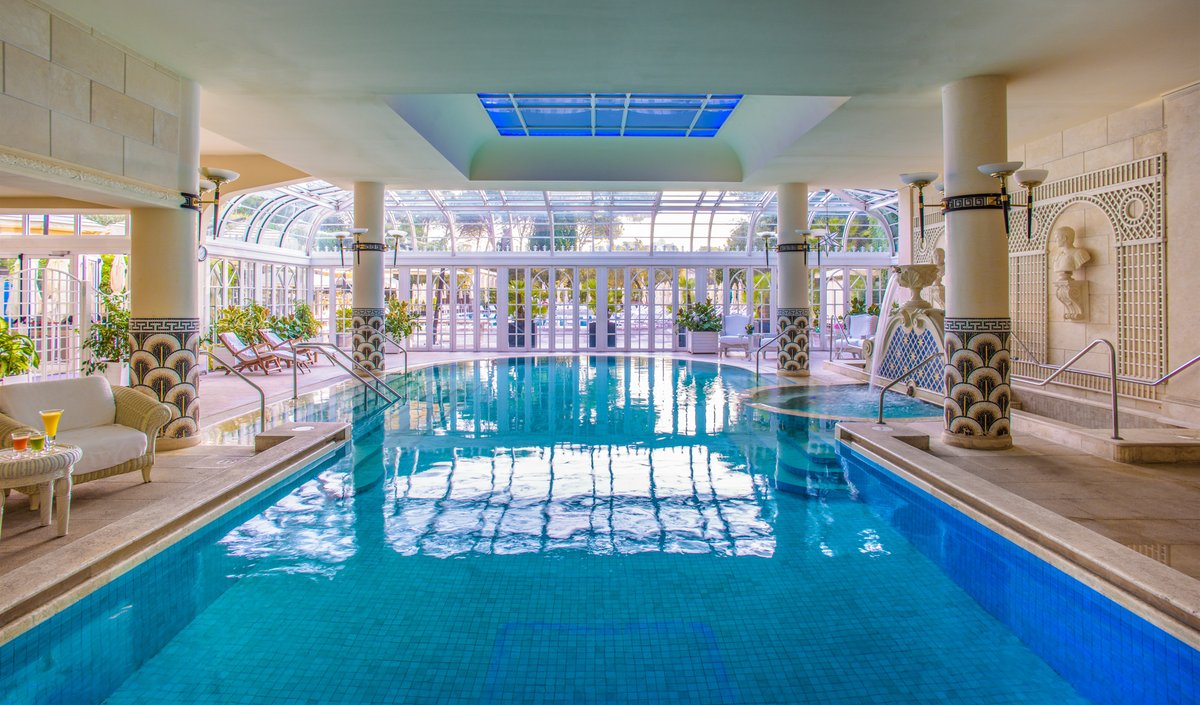 Indoor pool season is here. ✨🏊💦 Uncover the exquisite offerings of the Cavalieri Grand Spa Club and embark on your journey of serenity in the Eternal City. 🏛️🌿 #FabulousFriday #RomeCavalieri #WaldorfAstoria