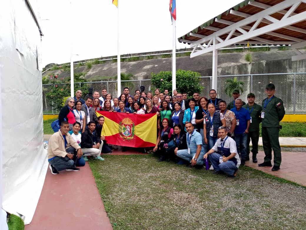 En jornada de Formación de Robótica Educativa en el estado Miranda con el equipo de Aragua <a href="/FundabitAragua/">FUNDABIT ARAGUA</a> <a href="/Fundabit_/">FundabitOficial</a>