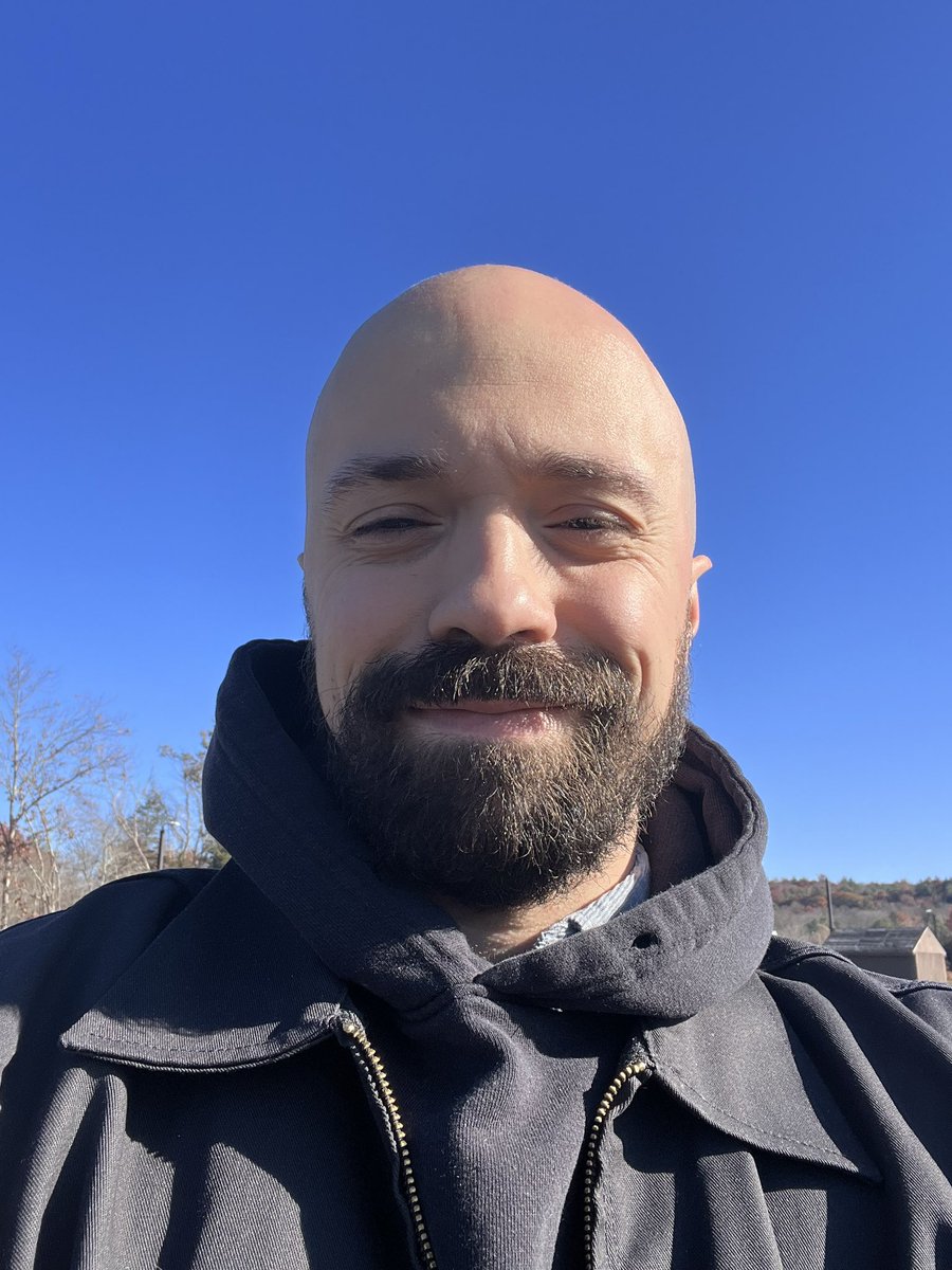 New song ‘Apocalypticrest’ out today :)

open.spotify.com/track/4eBwwizx…