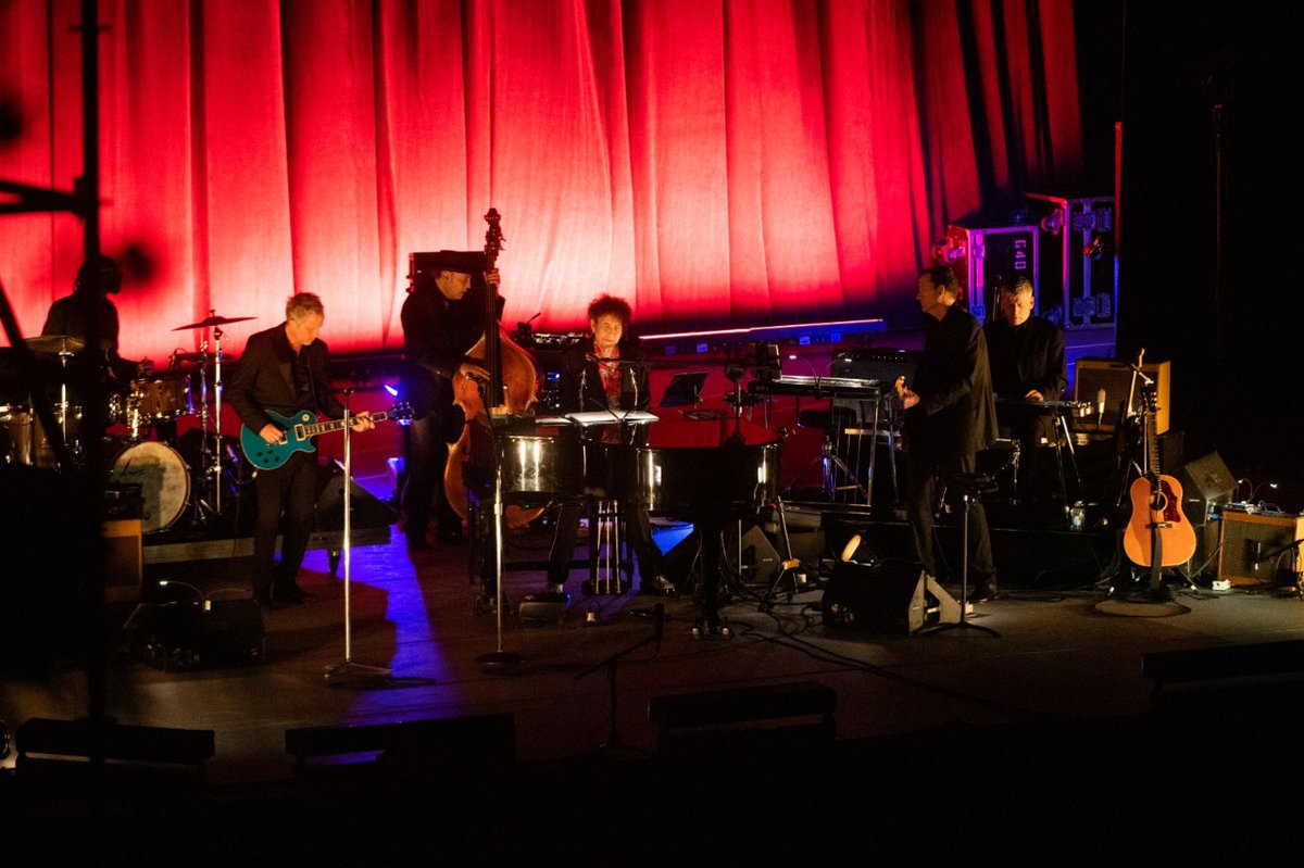 🎵 En septiembre, el Generalife vibró con la música de artistas icónicos como Andrés Calamaro y Luz Casal,  en #1001Músicas.

Gracias a Proexa y al Patronato de la Alhambra y el Generalife por confiar en nosotros para llevar la magia de la música a todos. 🎵

#doctortrece